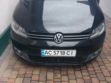 Авто Volkswagen Touran 2011 № 8756388