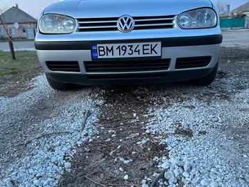 Авто Volkswagen Golf 2000 № 8756541