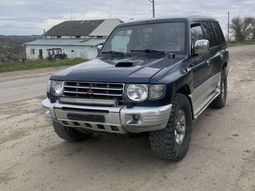 Авто Mitsubishi Pajero 1999 № 8756683