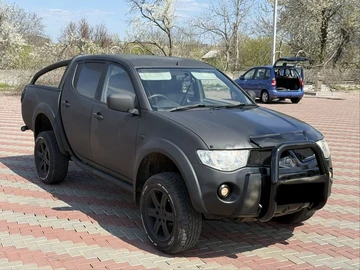 Авто Mitsubishi L 200 2007 № 8756708