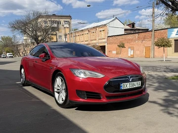 Авто Tesla Model S 2016 № 8756901