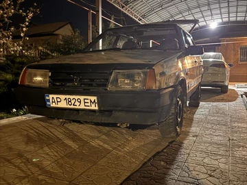 Авто ВАЗ 2109 1989 № 8757099
