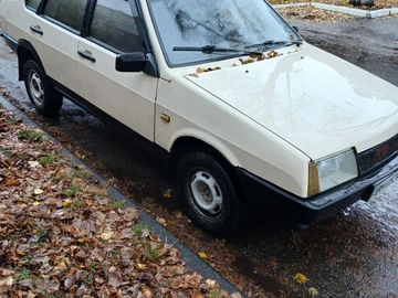 Авто ВАЗ 21099 1993 № 8757309