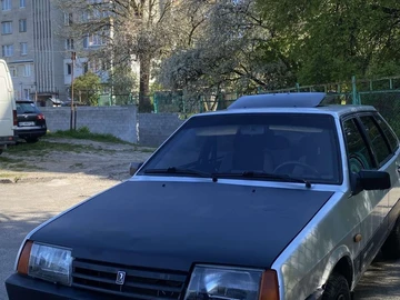 Авто ВАЗ 2109 1992 № 8757443
