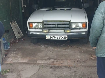 Авто ВАЗ 2107 2004 № 8757531
