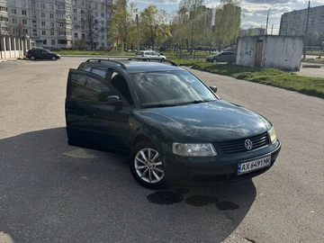 Авто Volkswagen Passat Variant 1999 № 8757535