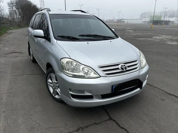 Авто Toyota Avensis Verso 2004 № 8758119