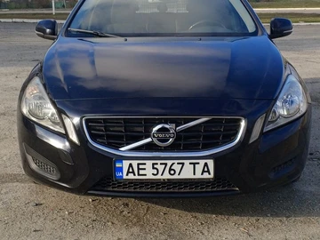 Авто Volvo V60 2012 № 8758199