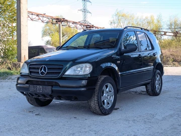 Авто Mercedes Ml Серия 2000 № 8758304