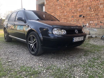 Авто Volkswagen Golf 2001 № 8758369