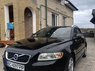 Авто Volvo V50 2011 № 8758438
