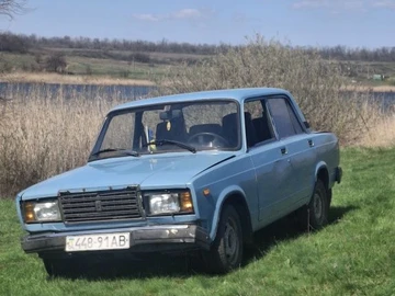 Авто ВАЗ 2107 1990 № 8758873