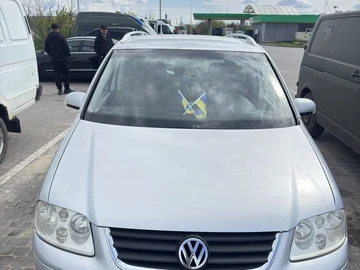 Авто Volkswagen Touran 2003 № 8759202