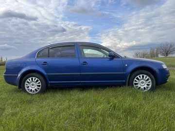 Авто Skoda Superb 2004 № 8759394