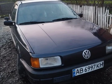 Авто Volkswagen Passat Sedan 1992 № 8759406