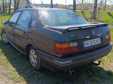 Авто Volkswagen Passat Cc 1992 № 8759624
