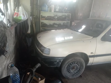 Авто Opel Vectra 1990 № 8759627