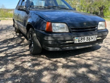 Авто Opel Kadett 1987 № 8759686