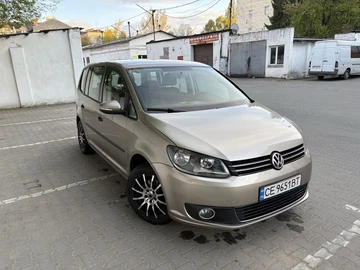 Авто Volkswagen Touran 2013 № 8759827