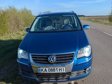 Авто Volkswagen Touran 2007 № 8759830