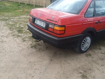 Авто Volkswagen Passat Sedan 1989 № 8759961