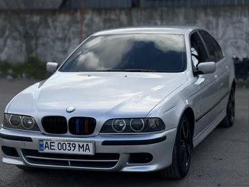 Авто BMW 5 Серия 2002 № 8760109