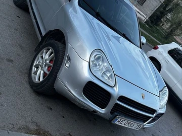 Авто Porsche Cayenne 2003 № 8760361