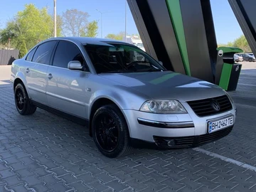 Авто Volkswagen Passat Sedan 2001 № 8760404