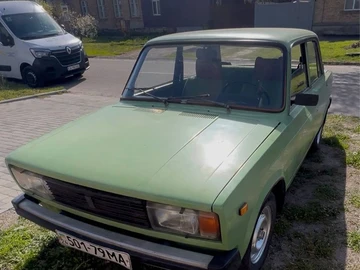 Авто ВАЗ 2105 1982 № 8760446