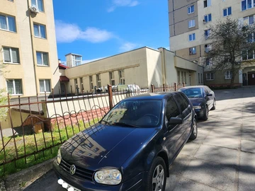 Авто Volkswagen Golf 1999 № 8760589