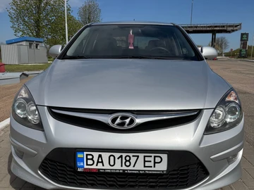 Авто Hyundai I30 2010 № 8760692