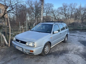 Авто Volkswagen Golf 1998 № 8760696