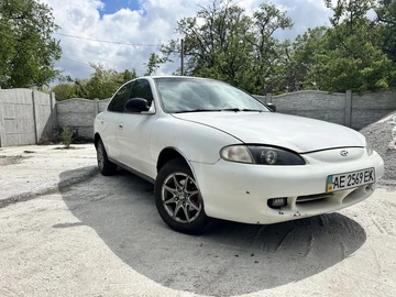 Авто Hyundai Elantra 1996 № 8760866