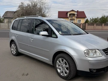 Авто Volkswagen Touran 2004 № 8760966