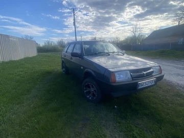 Авто ВАЗ 2109 1993 № 8761576
