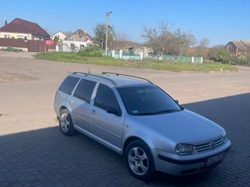 Авто Volkswagen Golf 2003 № 8761663