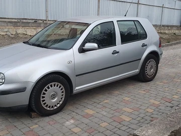 Авто Volkswagen Golf 2002 № 8761667