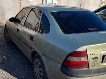 Авто Opel Vectra 1996 № 8761677