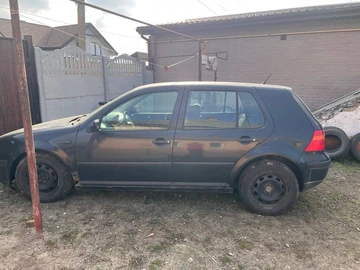Авто Volkswagen Golf 1999 № 8761703