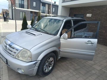 Авто Suzuki Xl7 2002 № 8761722
