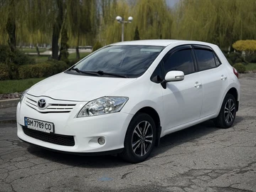 Авто Toyota Auris 2010 № 8761723