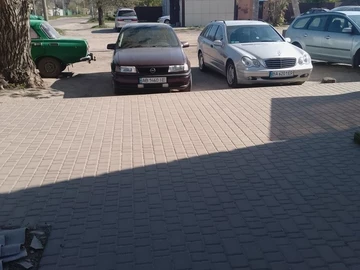 Авто Opel Vectra 1995 № 8761769