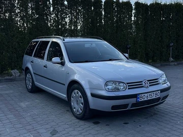 Авто Volkswagen Golf 2000 № 8761948