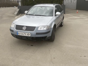 Авто Volkswagen Passat Variant 2004 № 8762085
