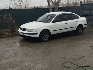 Авто Volkswagen Passat Sedan 1998 № 8762105