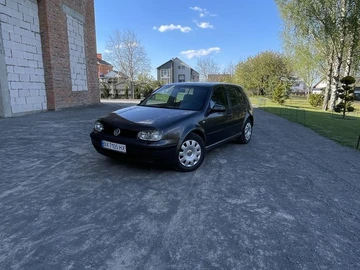 Авто Volkswagen Golf 1999 № 8762297