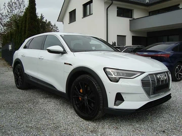 Авто Audi Q5 2022 № 8762371