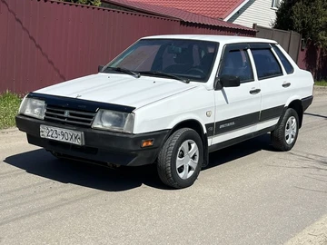Авто ВАЗ 21099 1993 № 8762464