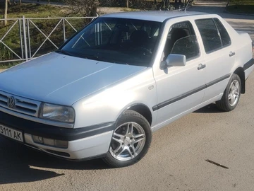 Авто Volkswagen Vento 1997 № 8762539