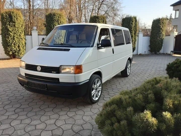 Авто Volkswagen Transporter 2000 № 8762684